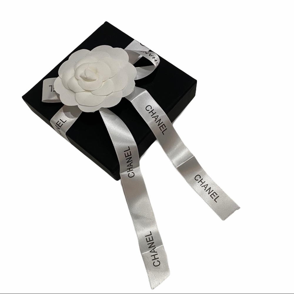 VINTAGE CHANEL CC Logo Gold Plated Bracelet Dainty - Picture 3 of 12